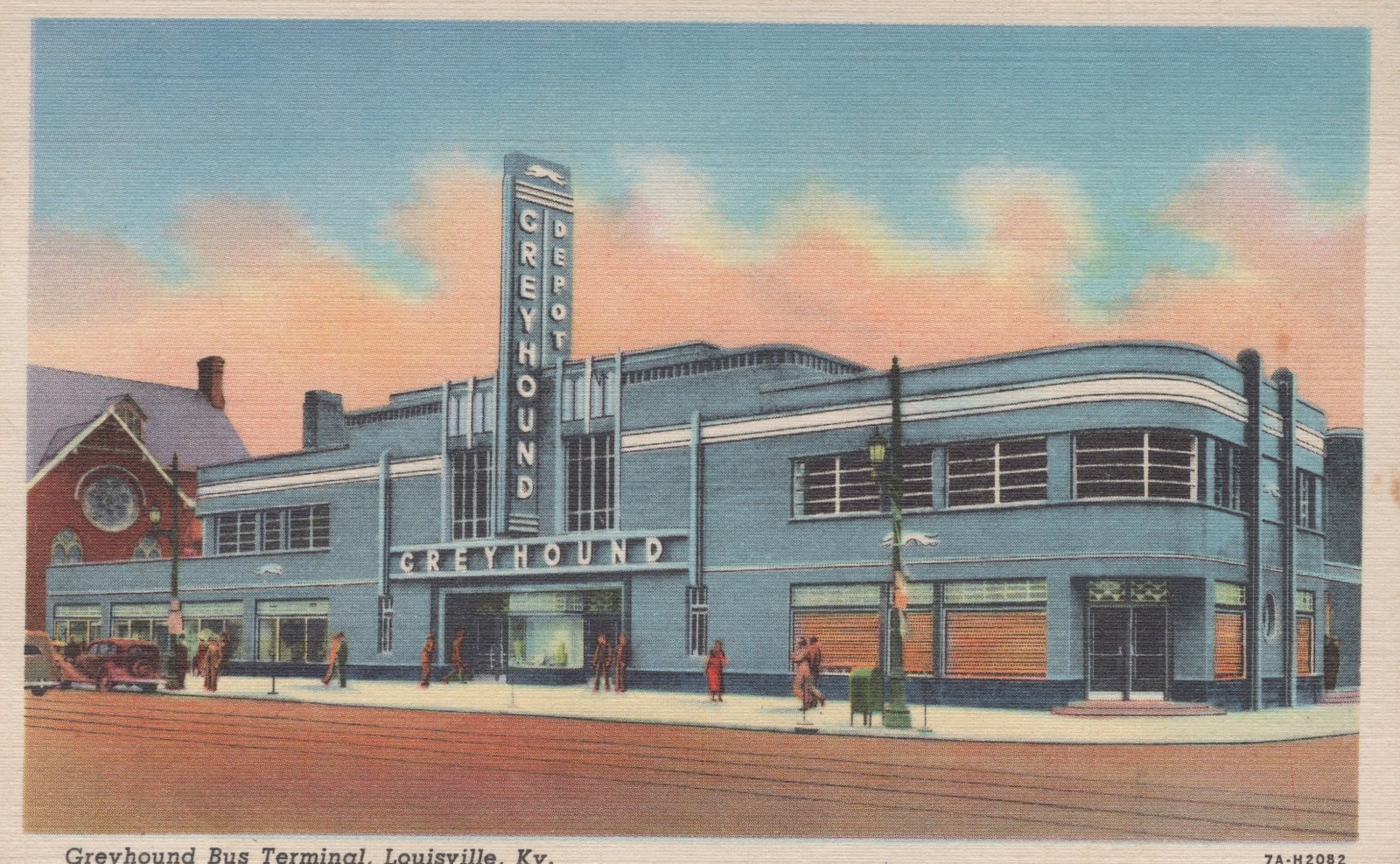 Vintage Linen Postcard of Greyhound Bus terminal in Louisville, KY Unposted