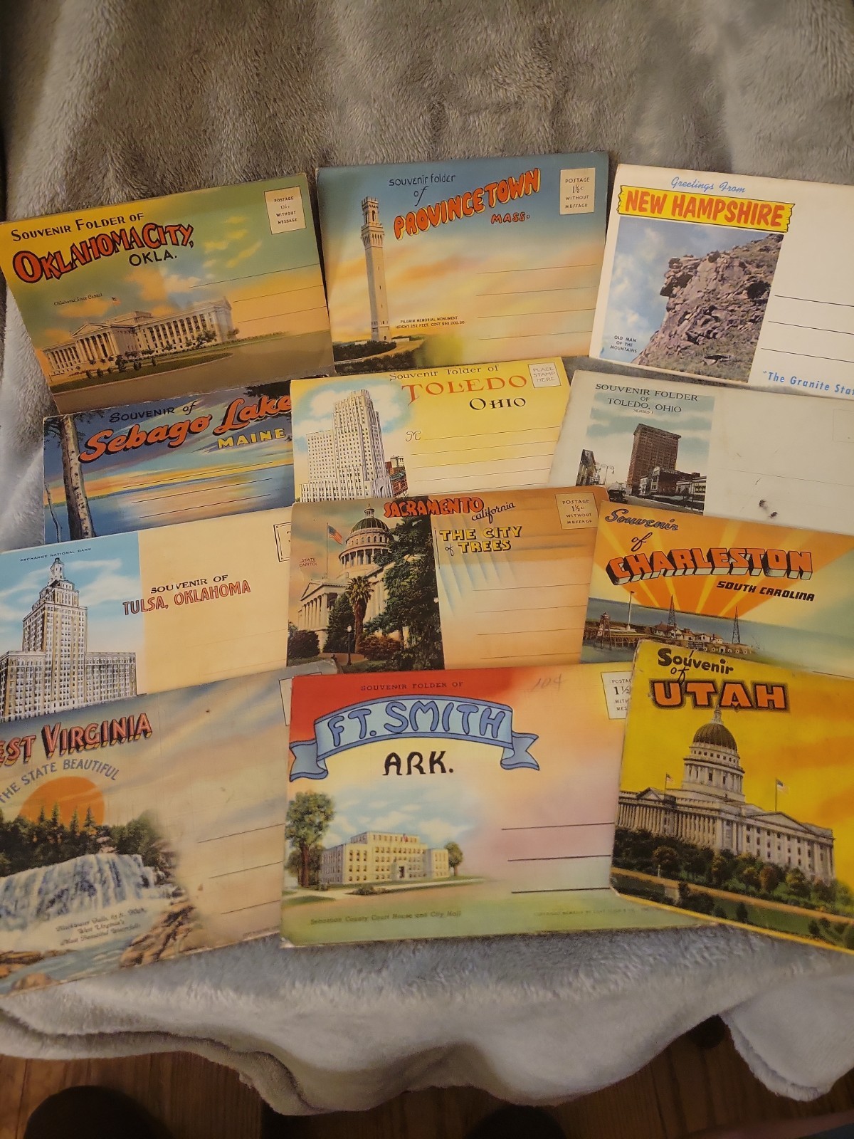 Vintage Lot 70 Souvenir Travel Folders mixed US Cities, States, Attractions