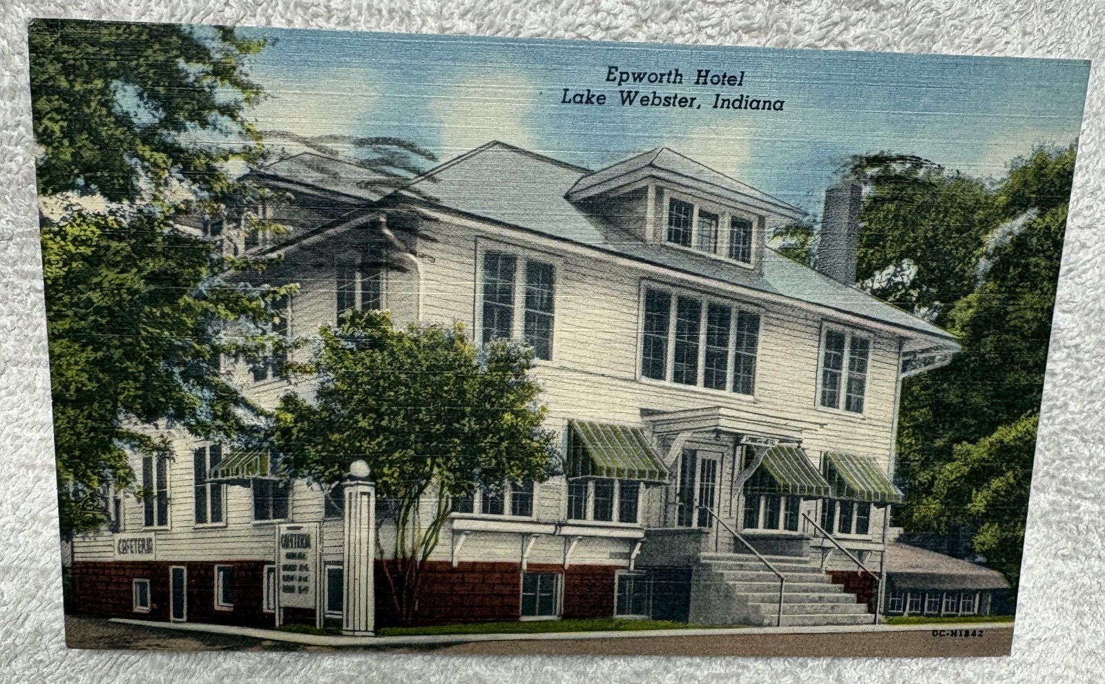 TWO VINTAGE POSTED COLOR POSTCARDS (1 Linen) – INDIANA & MICHIGAN HOTELS/MOTELS