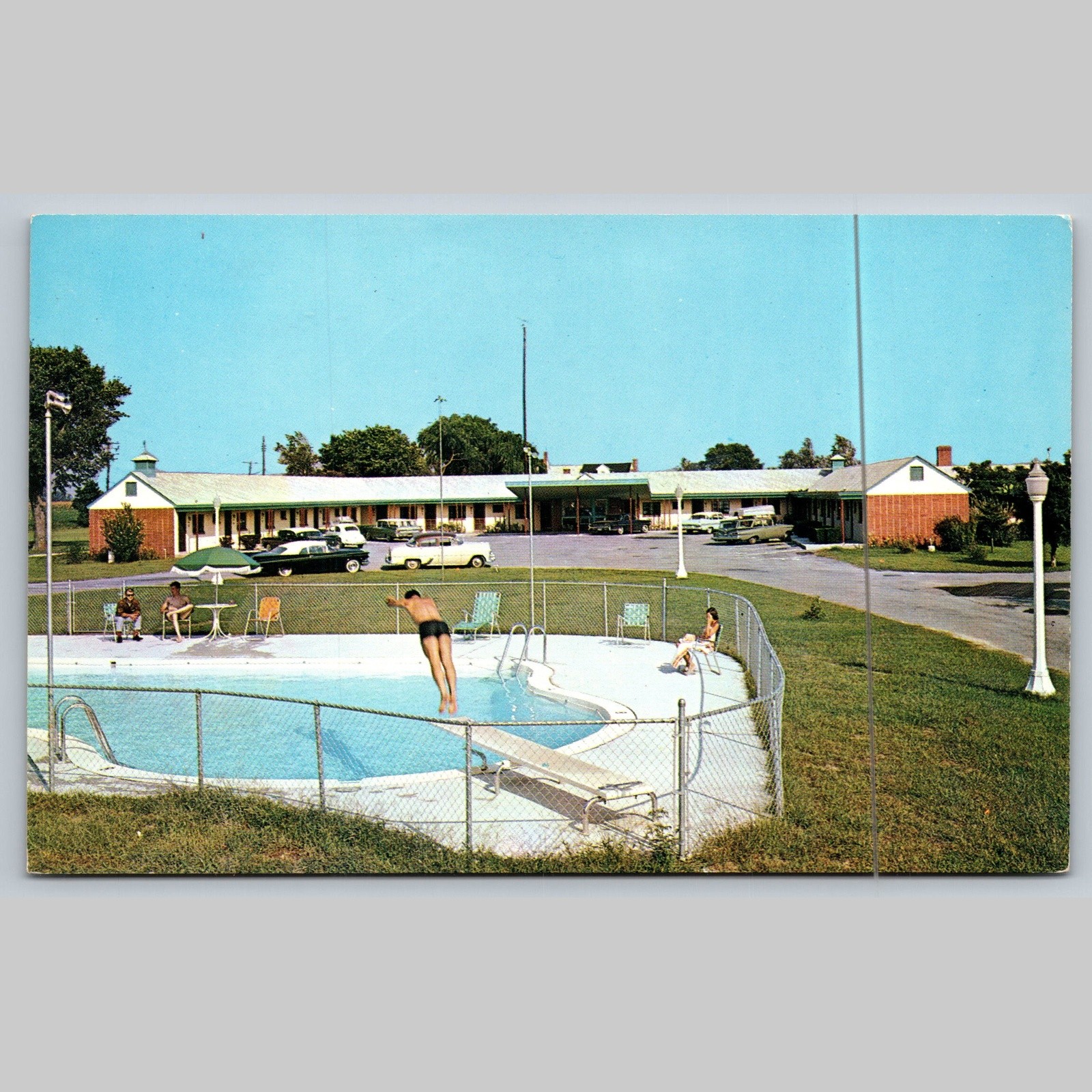 Postcard Lord Salisbury Motel Maryland Swimming Pool Vintage