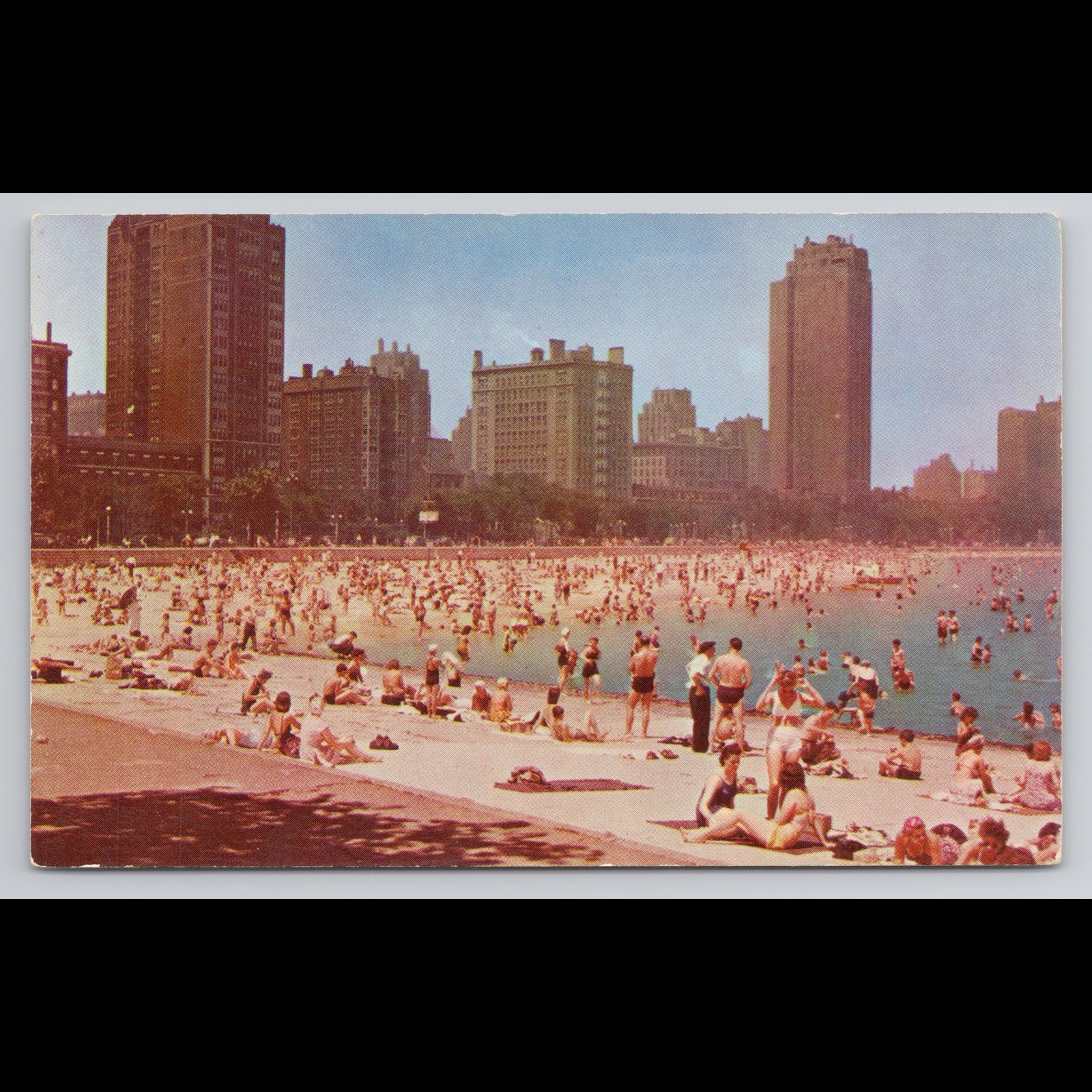Vintage Chicago Illinois Oak Street Beach Postcard Unposted Scenic View Original
