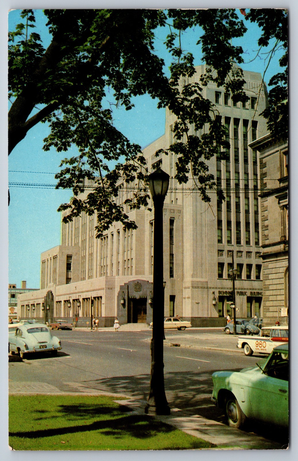 Postcard Public Building and Post Office London Ontario AC8