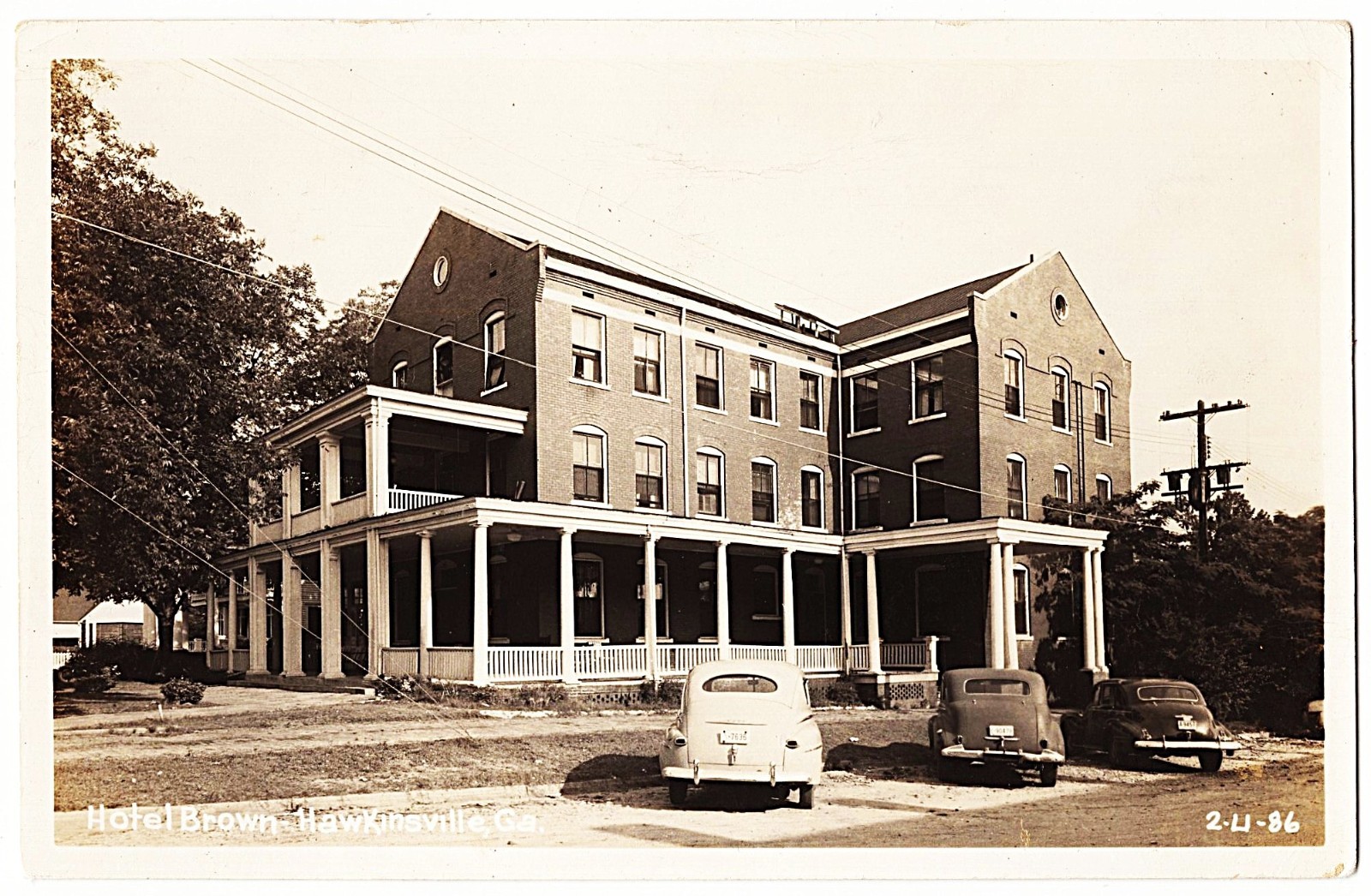 real photo Hawkinsville GA – Hotel Brown mailed 1955 postcard RPPC