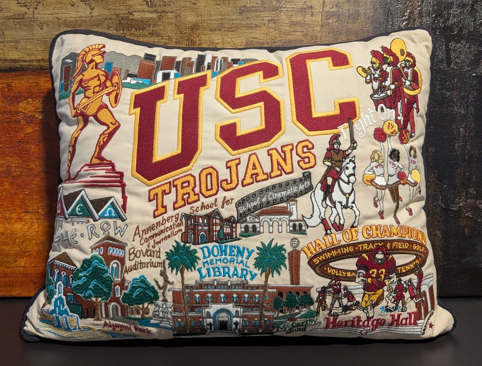 Cat Studio UNIVERSITY of SOUTHERN CALIFORNIA USC Pillow NCAA Champs Football NEW