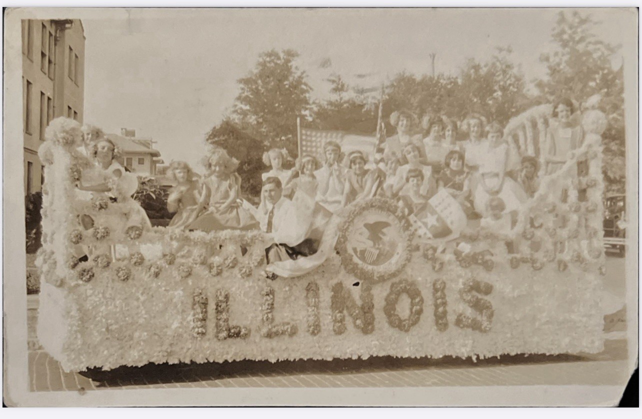 RPPC Patriotic U Of Illinois Possibly Children In Costumes Float Postcard
