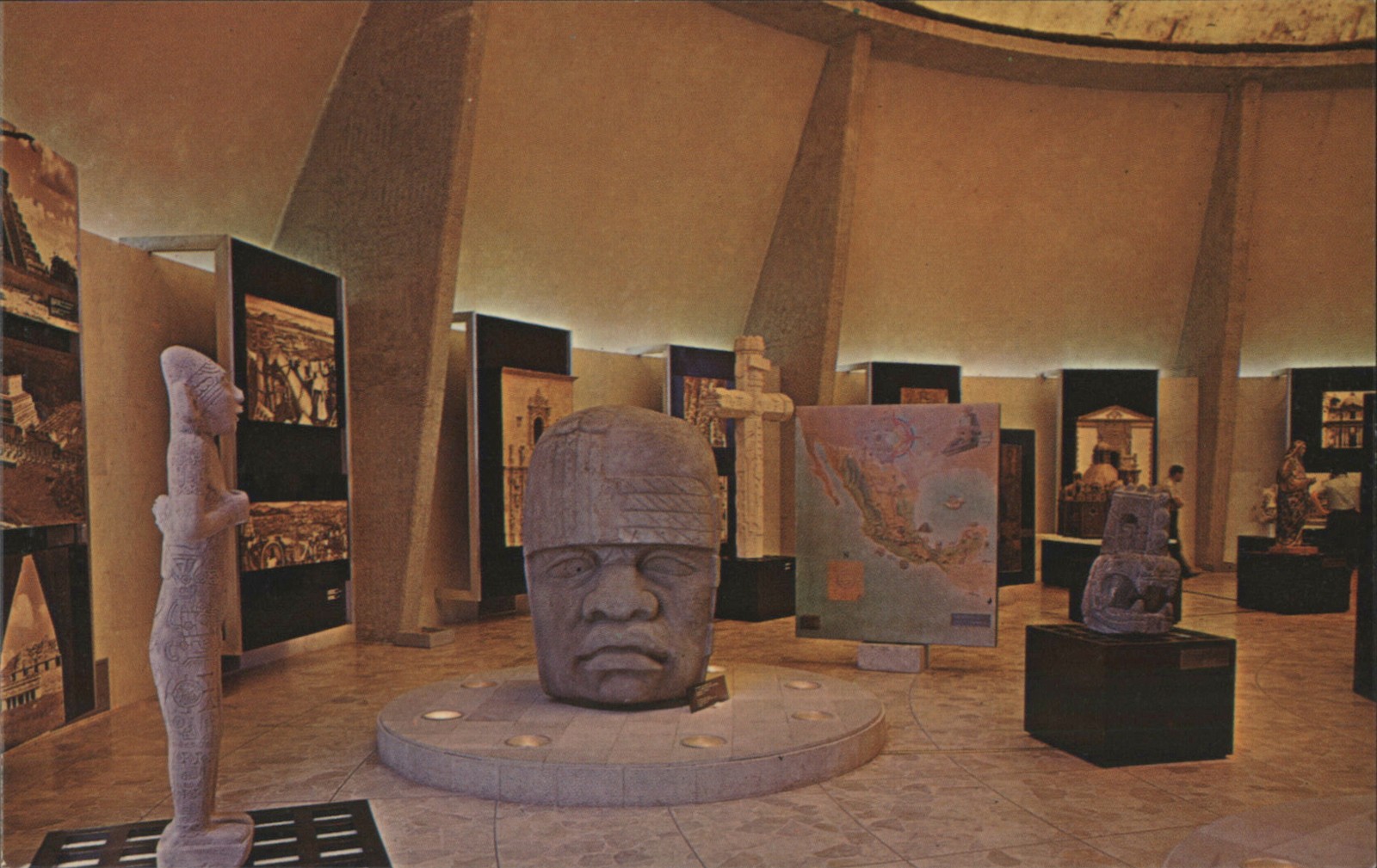 Roberto Lopez Diaz Ciudad Juarez, Mexico Juarez Museo de Arte Pre-Hispanic Giant