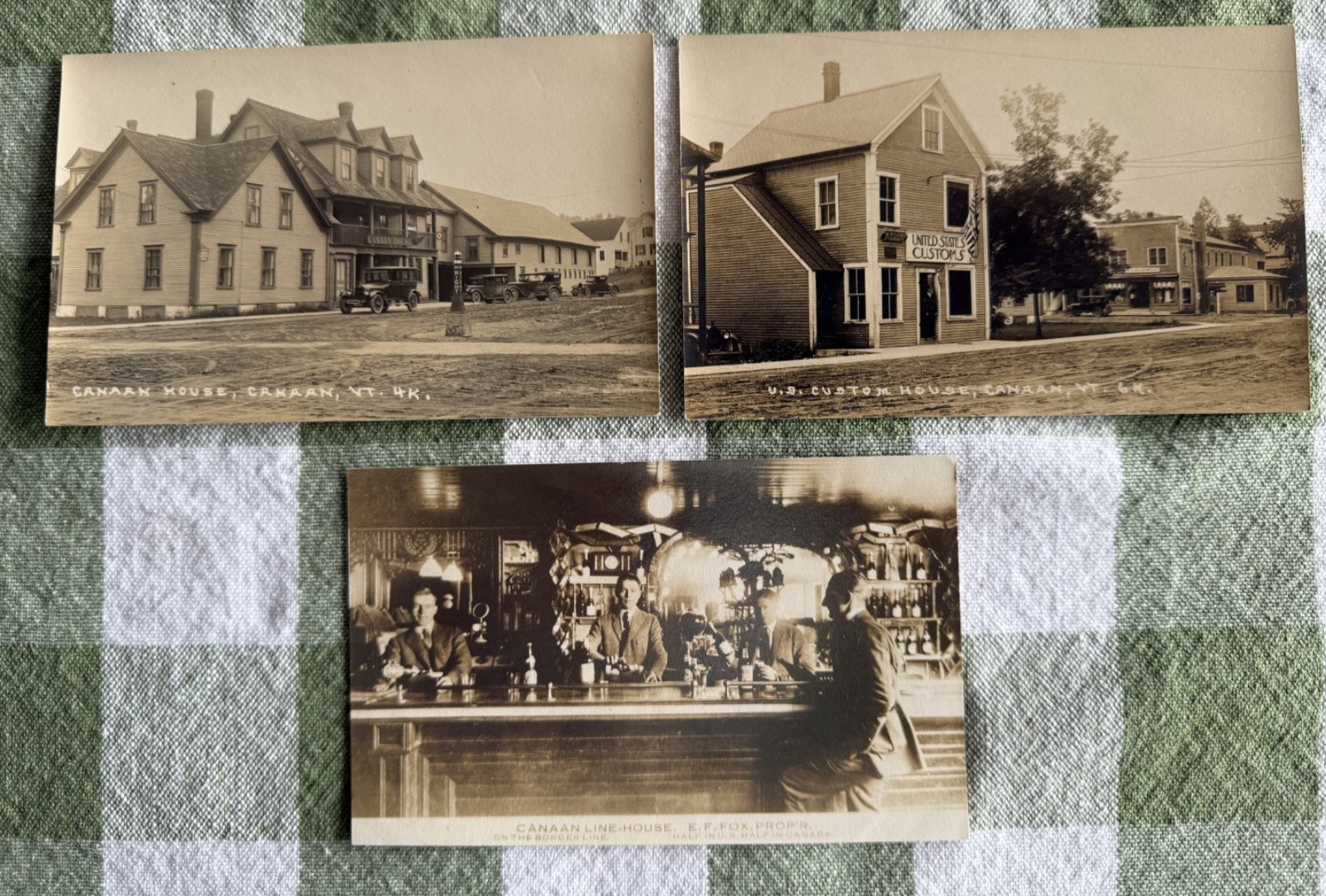 3 RPPC OF CANAAN, VT.- US CUSTOMS HOUSE- BAR HALF IN CANADA /HALF IN US(26-81)