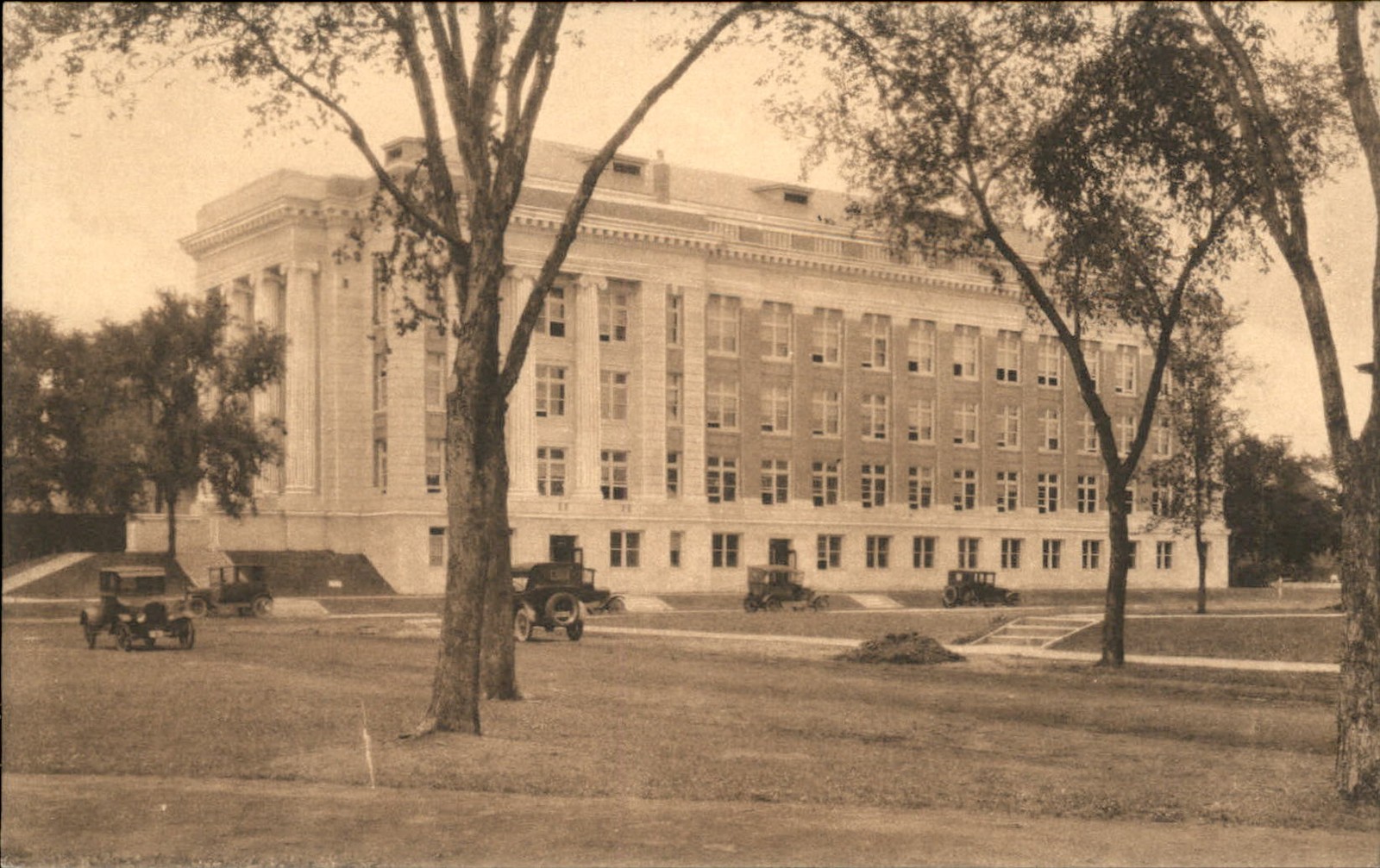 Minneapolis MN Administration Building c1900s-10s Vintage Postcard