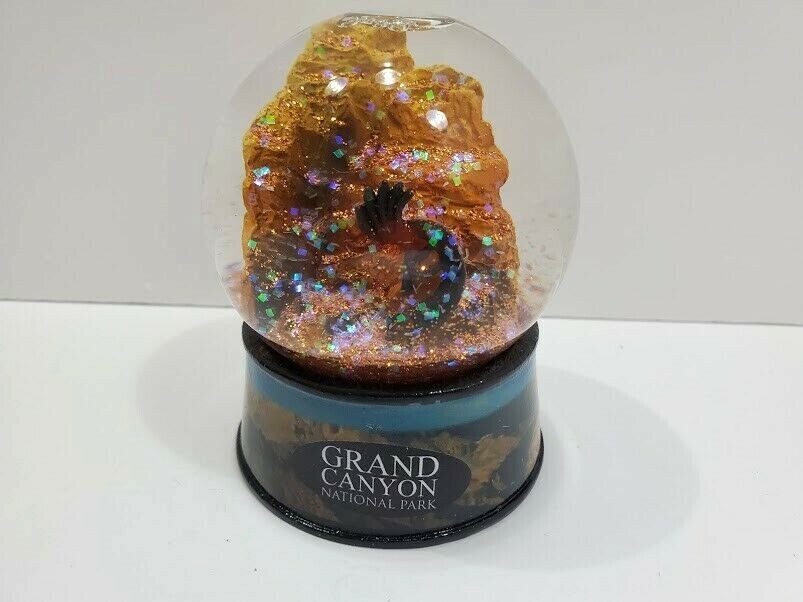 Grand Canyon National Park Snowglobe w/ Kopopelli Musician, Very ornate detail