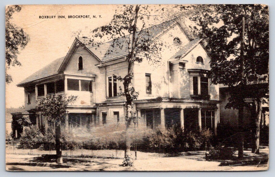 Vintage New York Postcard BROCKPORT Roxbury Inn Exterior 1947