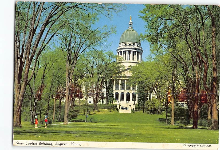 Postcard State Capitol Building Augusta Maine USA