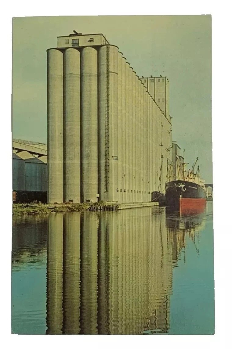 Ship Loading Grain Elevators Superior Wisconsin Postcard Unposted
