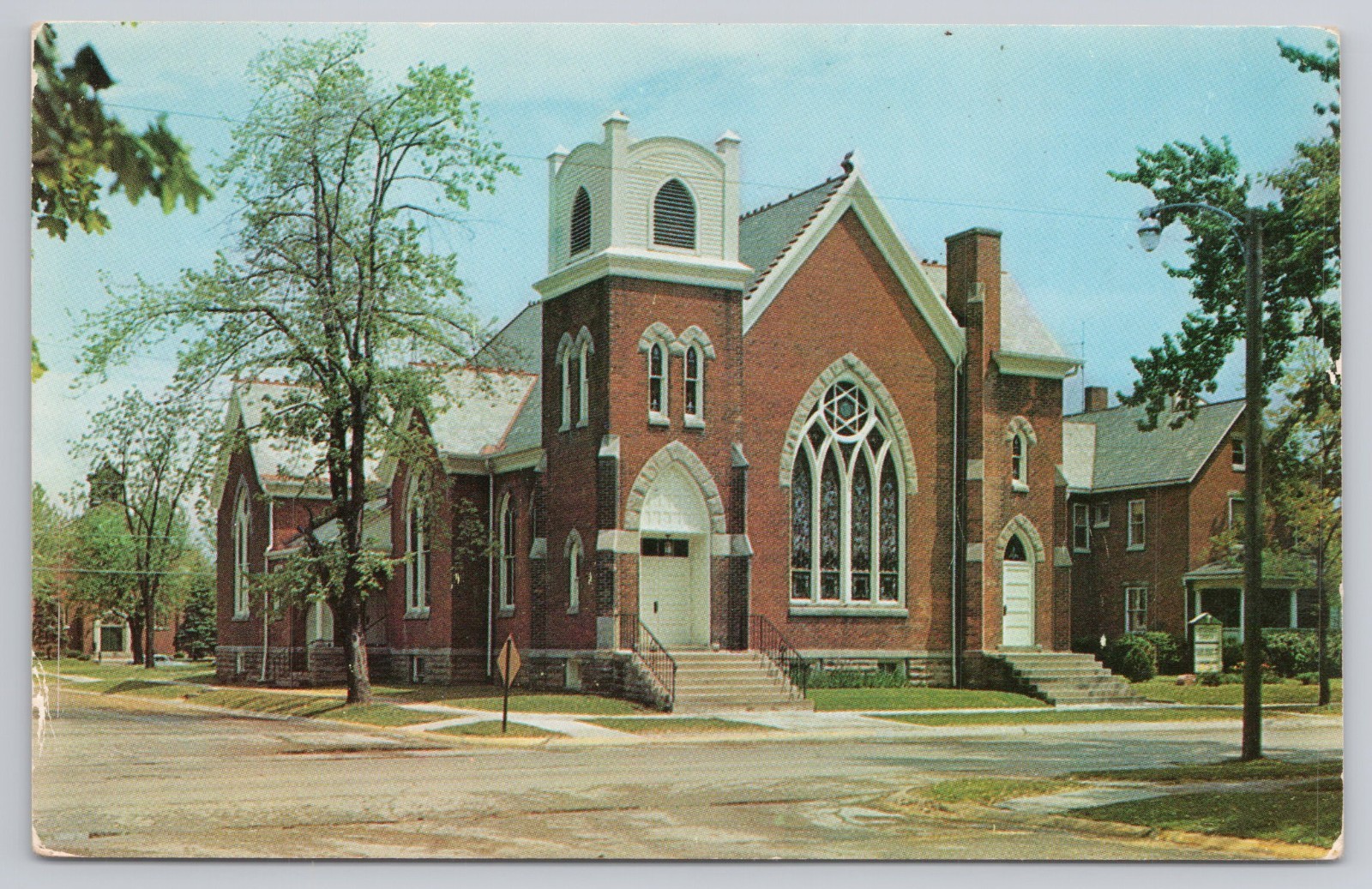 Postcard Methodist Church Paulding. Ohio