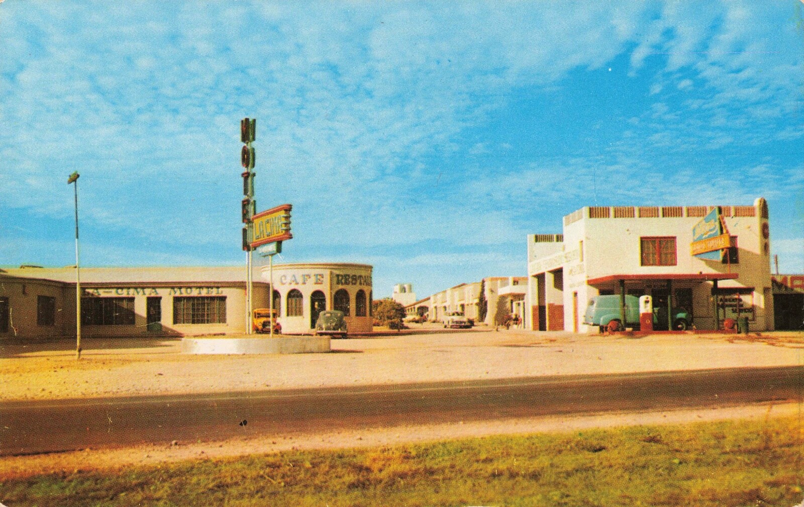 La Cima Motel Chihuahua Chihuahua Mexico Old Cars Chrome c1950 Postcard