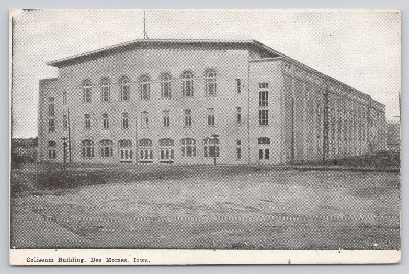 Coliseum Building Arena Des Moines Iowa IA Postcard