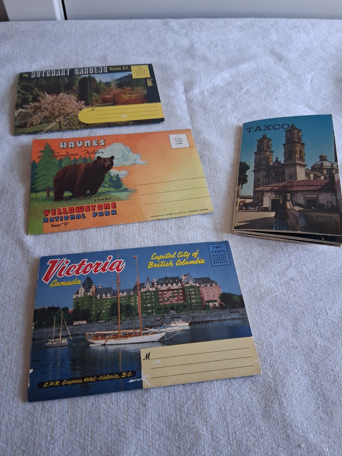 VTG Souvenir Folder Postcards Travel Lot Canada California Mexico Yellowstone