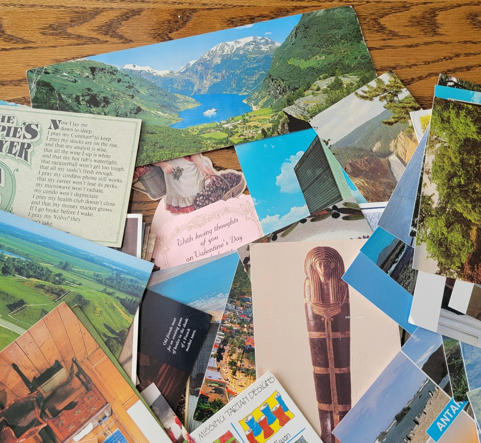 Lot Of Over 150 Vintage Post Cards Around the World Locations most are unwritten