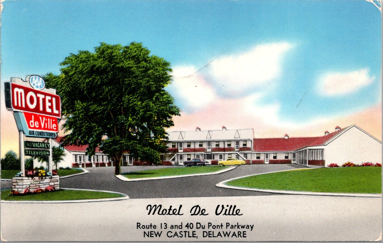 Motel de Ville New Castle DE Map on Back Autos Sign Delaware postcard H580