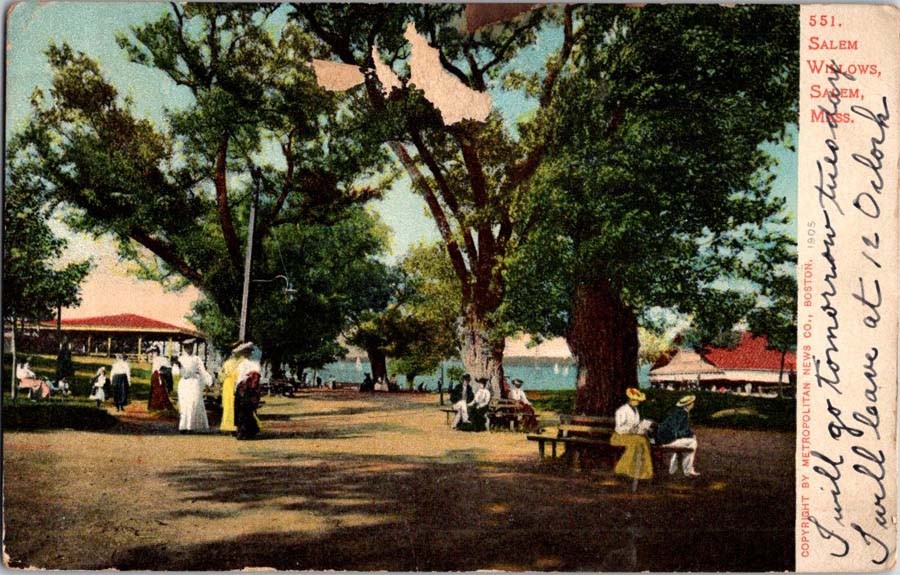 Salem MA postcard SALEM WILLOWS PARK WITH PEOPLE & PAVILIONS j/05 AW5135