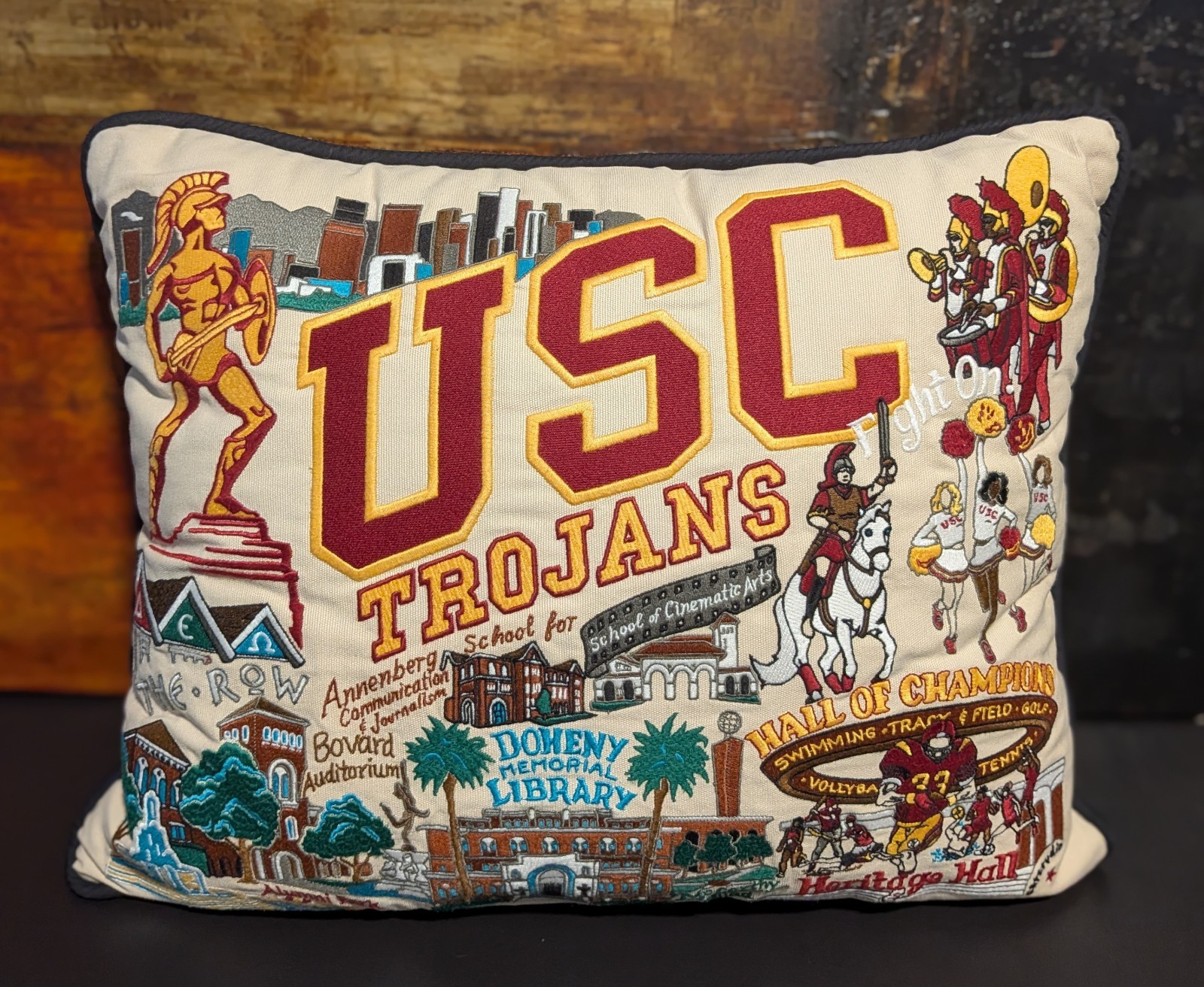 Cat Studio UNIVERSITY of SOUTHERN CALIFORNIA USC Pillow NCAA Champs Football NEW