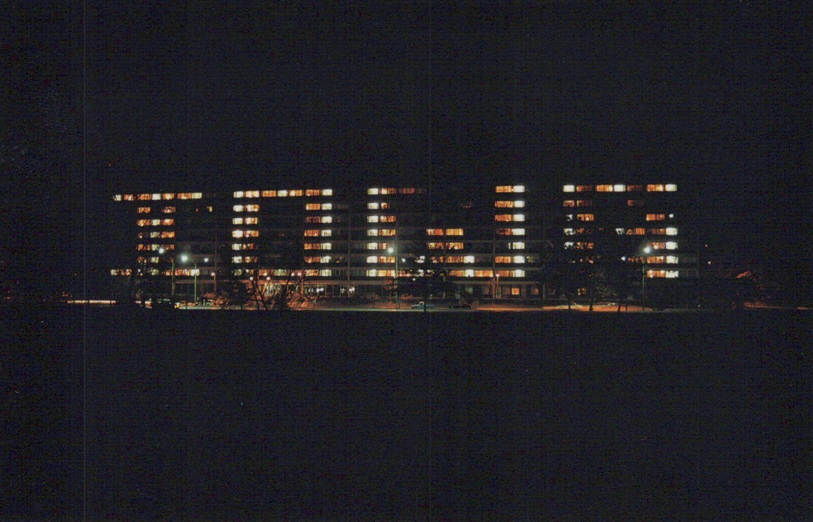 Iowa Lights Mayflower Residence Hall University Of Iowa Vintage Chrome Post Card