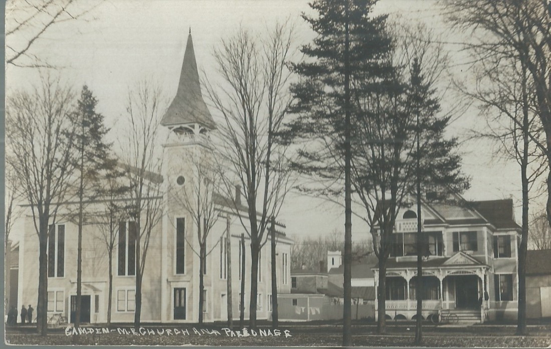 GREAT EARLY RPPC VIEW OF THE M.E. CHURCH AND PARSONAGE IN CAMDEN, ME 1907