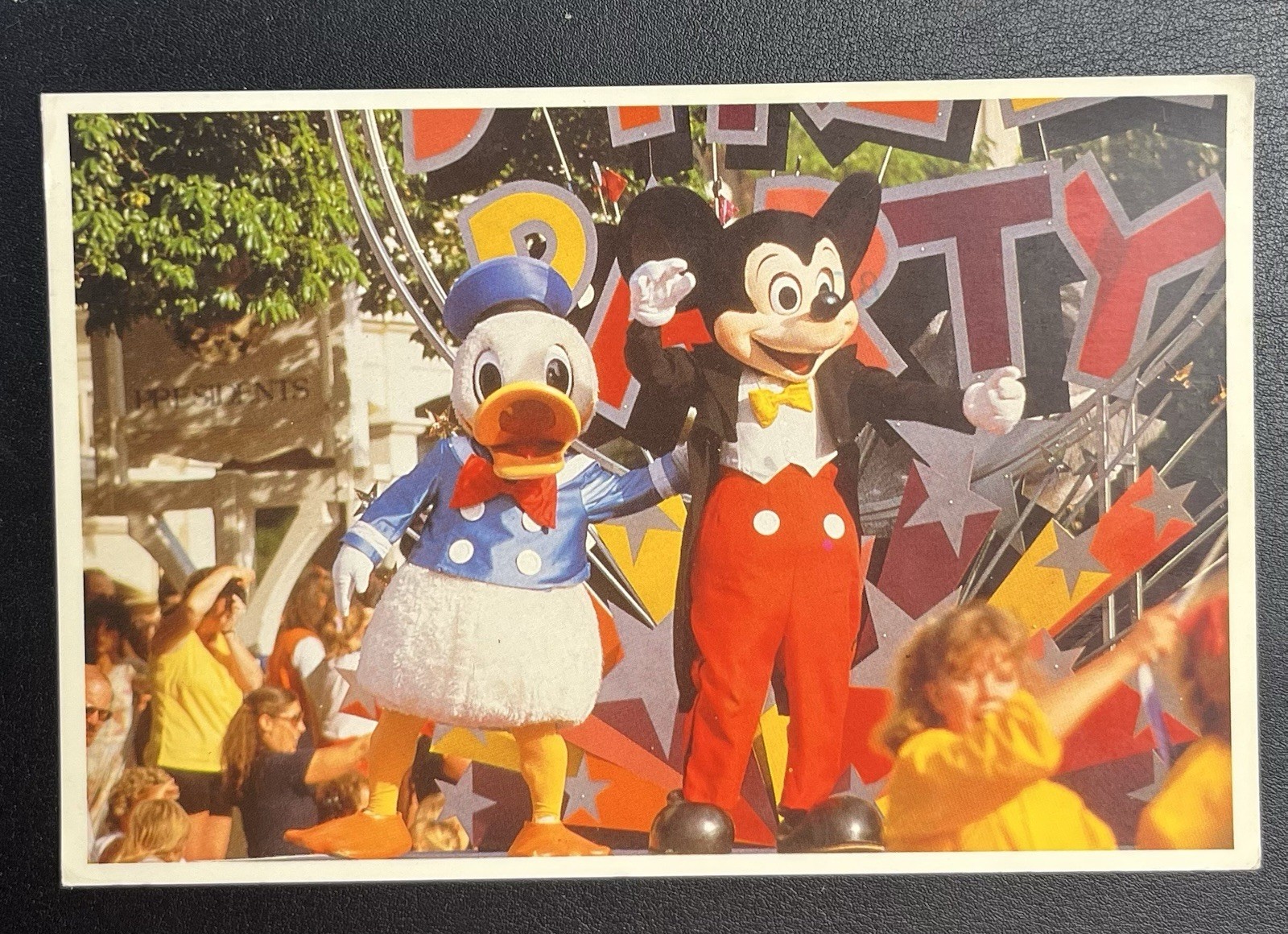 1988 Mickey Mouse Donald Duck Magic Kingdom Disney Continental 4″x6″ Postcard