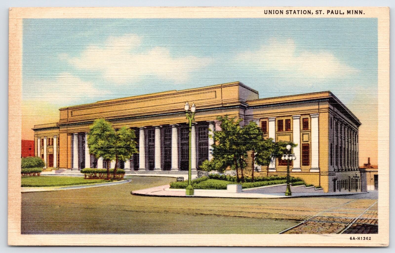 Postcard Union Station, Front View, St. Paul Minnesota Unposted