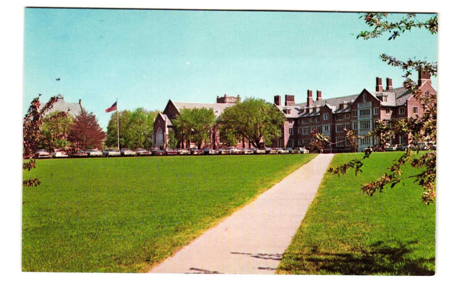 Worcester Polytechnic Institute, Worcester MA vintage postcard unposted