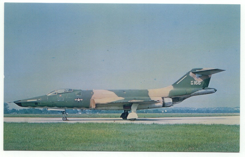 McDonnell RF-101 C Voodoo Supersonic Photo Recon Plane Postcard Air Force Museum