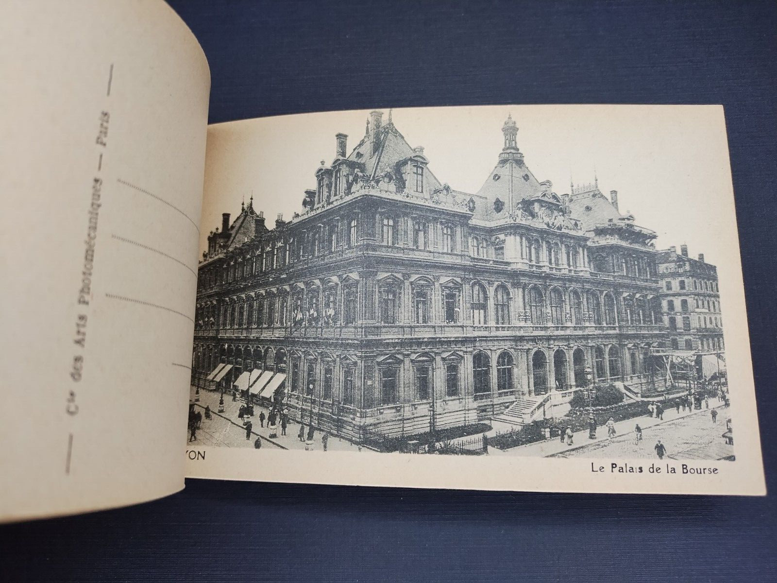 Lyon. France 10 Vintage Detachable Postcards de Lyon Serie 2, unposted unmarked