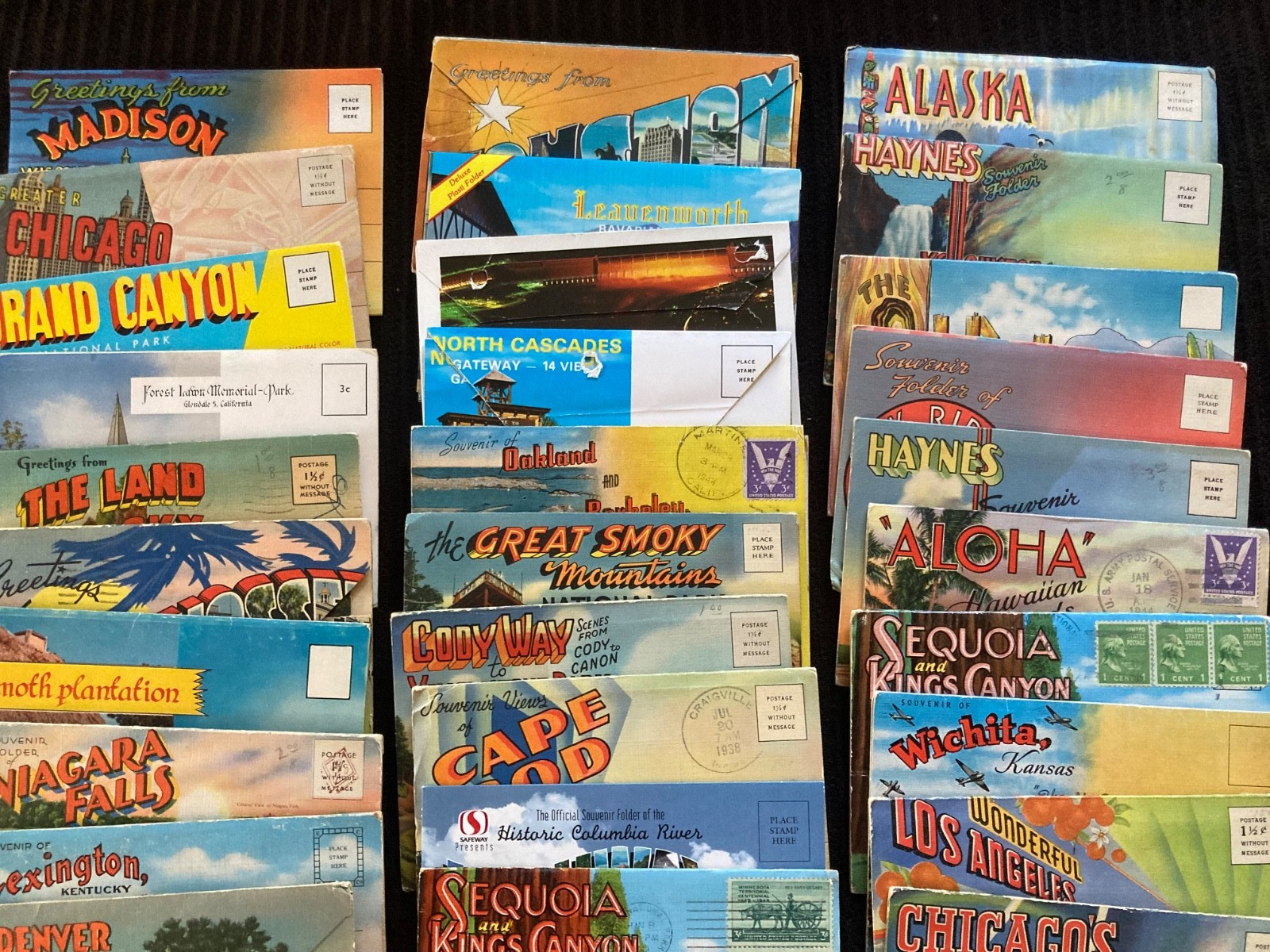 Lot of 120 Souvenir Folders Photo Booklets Postcards