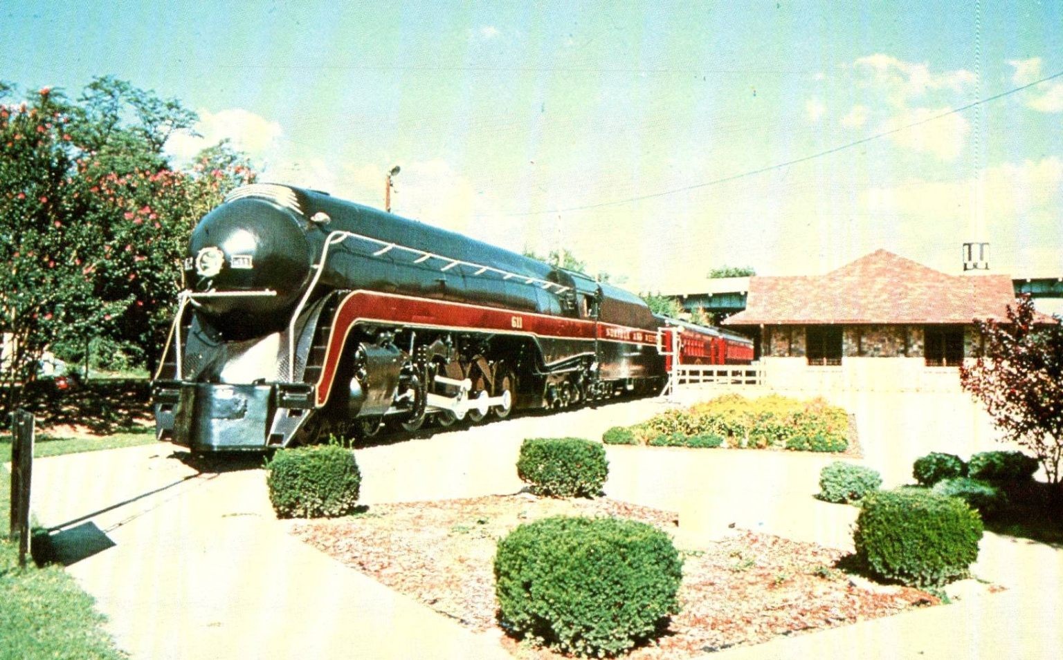 N&W 611 J Class Steam Locomotive Roanoke Transportation Museum Postcard