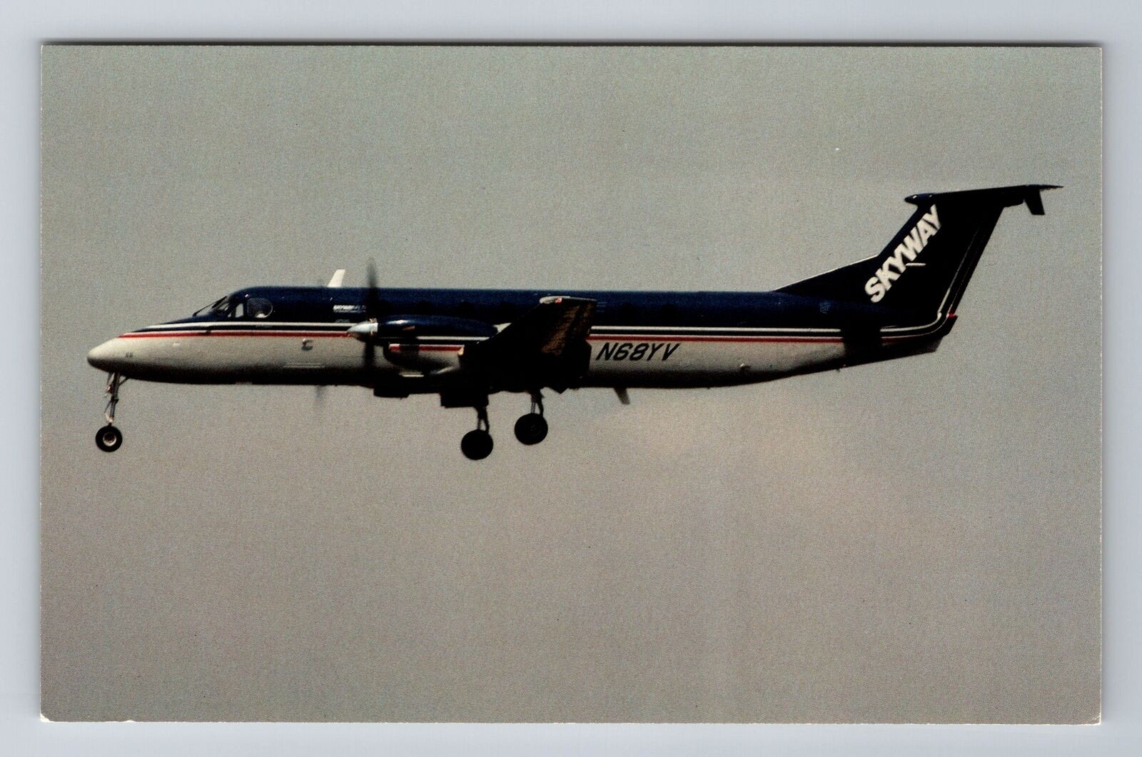 Midwest Express/Skyway Beech 1900, Plane, Transportation Vintage Postcard