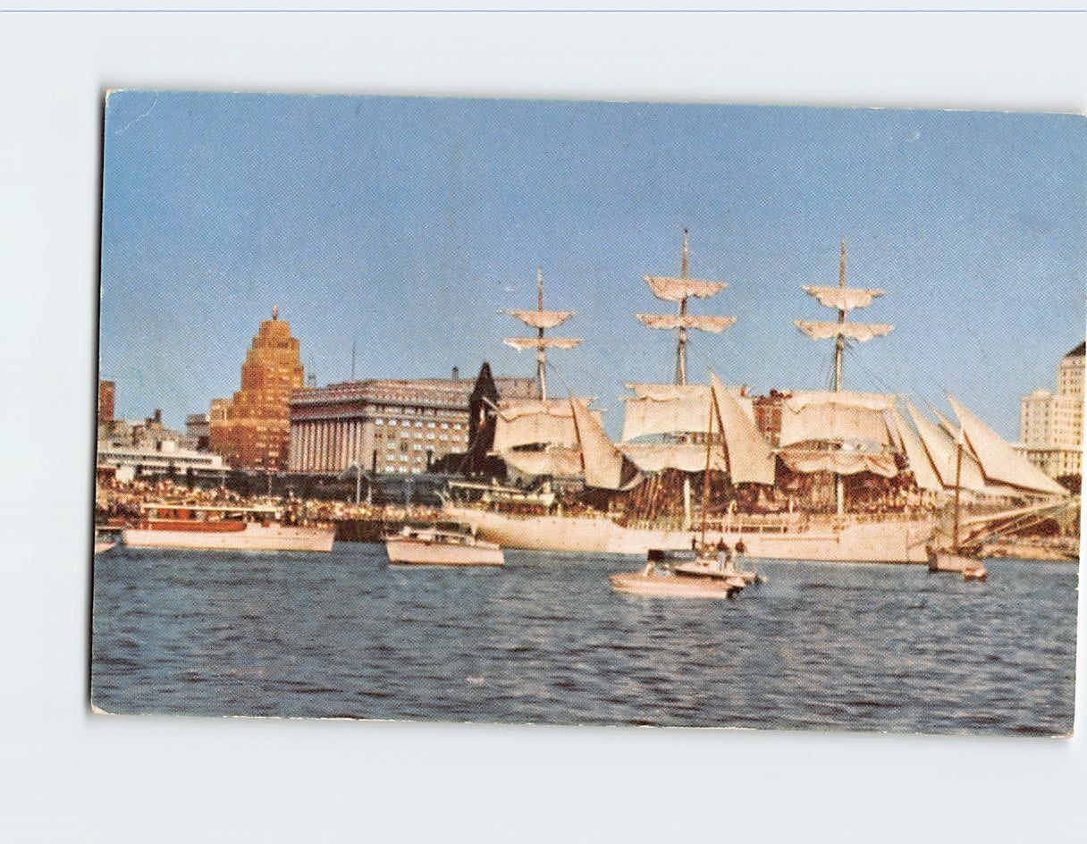 Postcard Northwestern Mutual Life Home Office Milwaukee Lake Michigan Shoreline