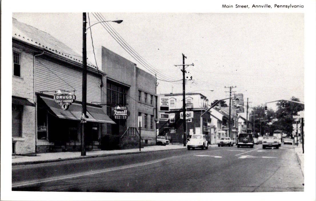 Annville PA postcard MAIN STREET STREETSCAPE WITH RETAIL & CARS j/05 BK6768