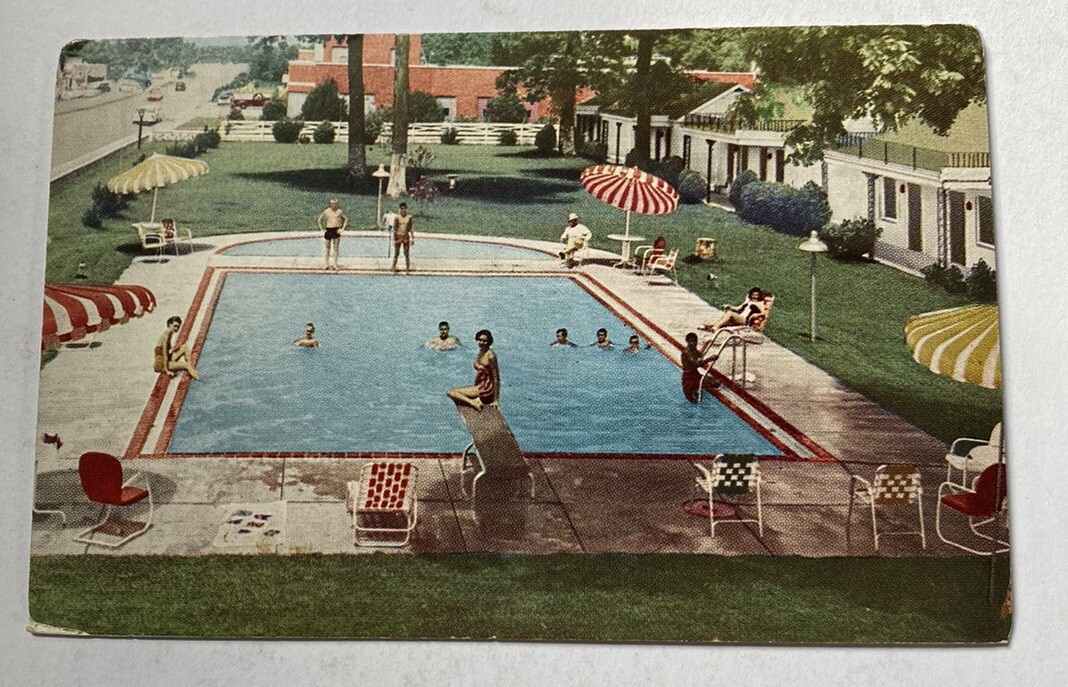 Vintage Postcard ~ George-Anna Motel Retro Pool View Hwy 70 ~ Jackson Tennessee