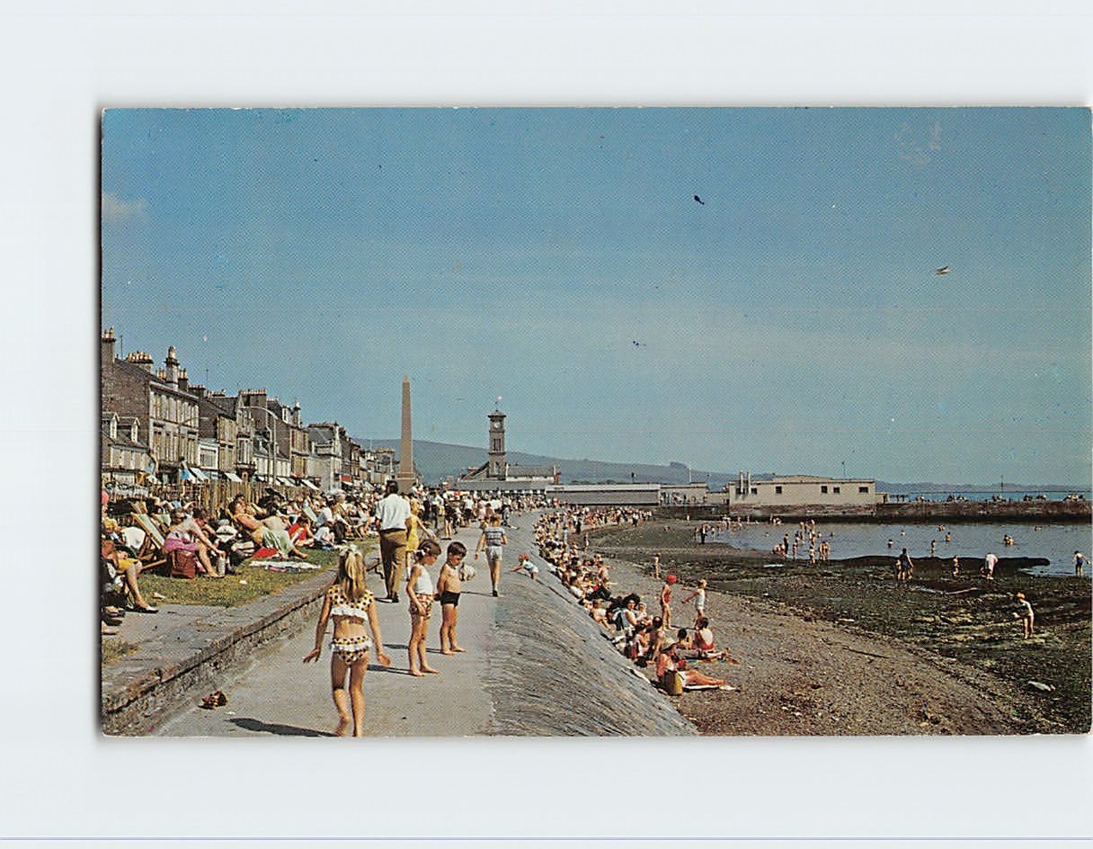 Postcard The Promenade Helensburgh Scotland