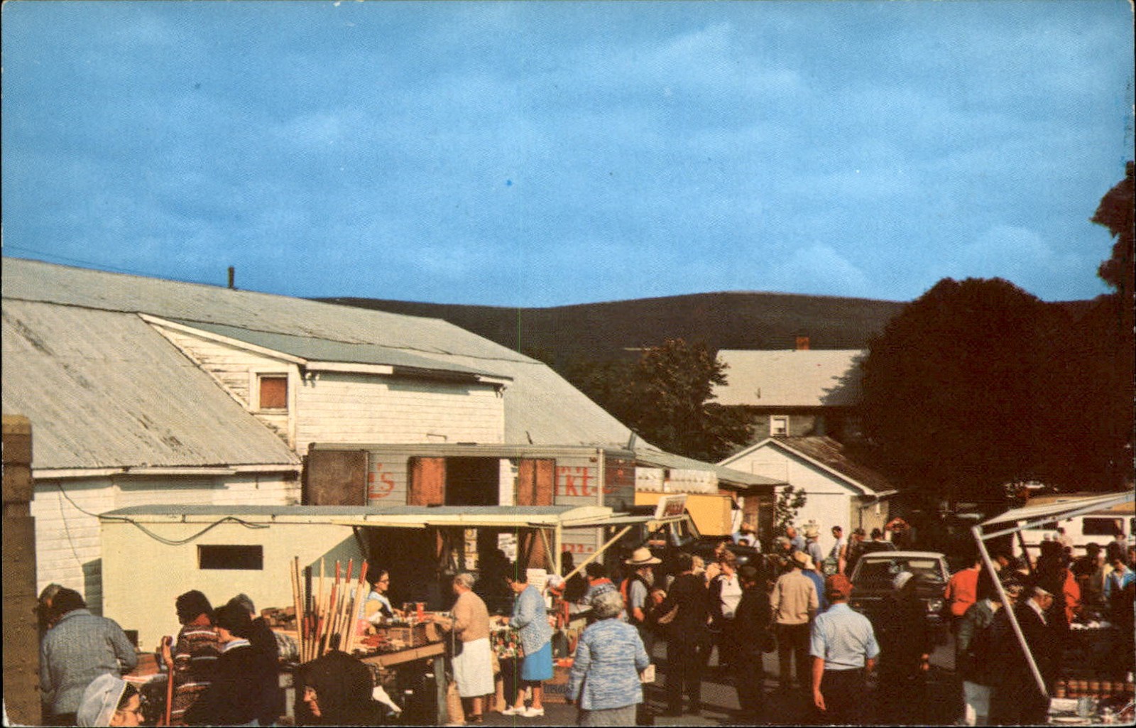 Belleville PA Auction and Flea Market Modern-Ad c1950s-60s Vintage Postcard