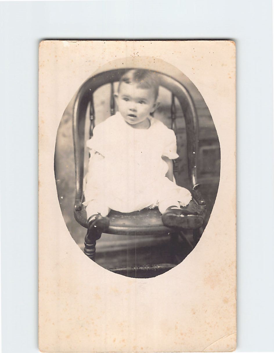 Postcard Vintage Picture a Child