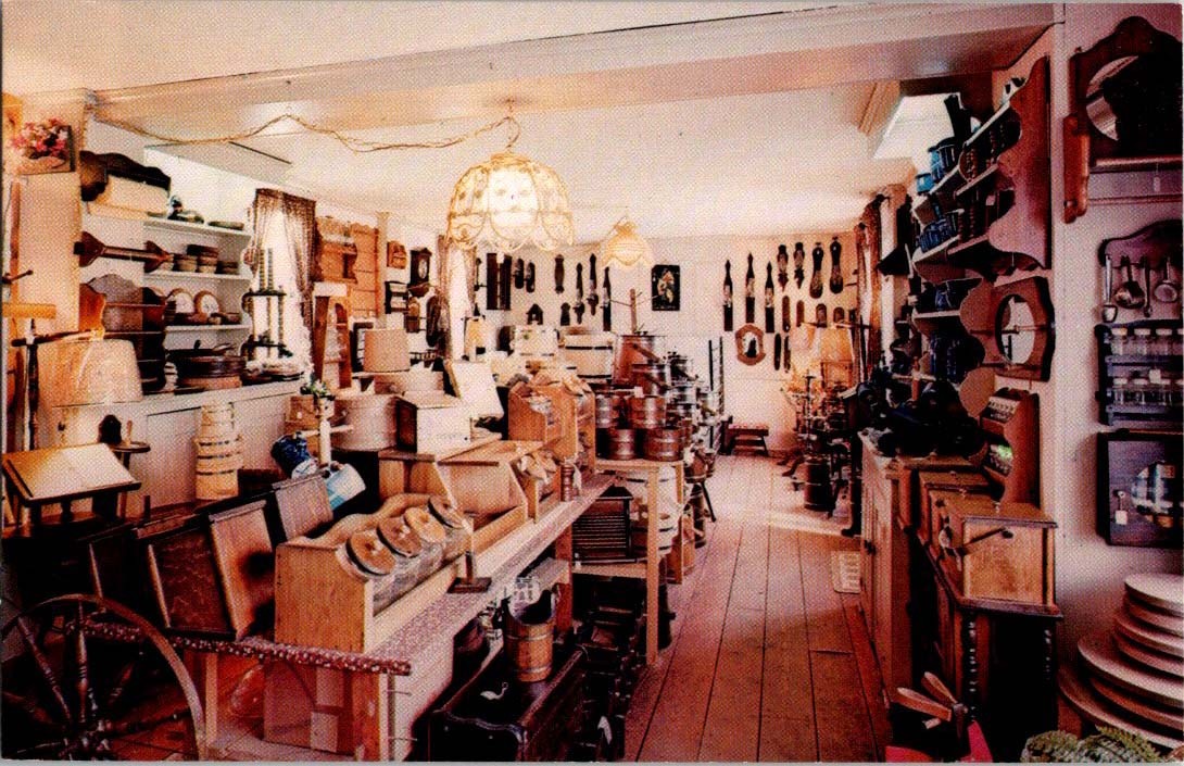 Sturbridge MA postcard WOODENWARE DISPLAY AT BASKETVILLE j/05 BK6594