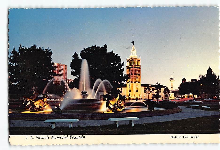 Postcard J. C. Nichols Memorial Fountain Swanson Building Kansas City Missouri