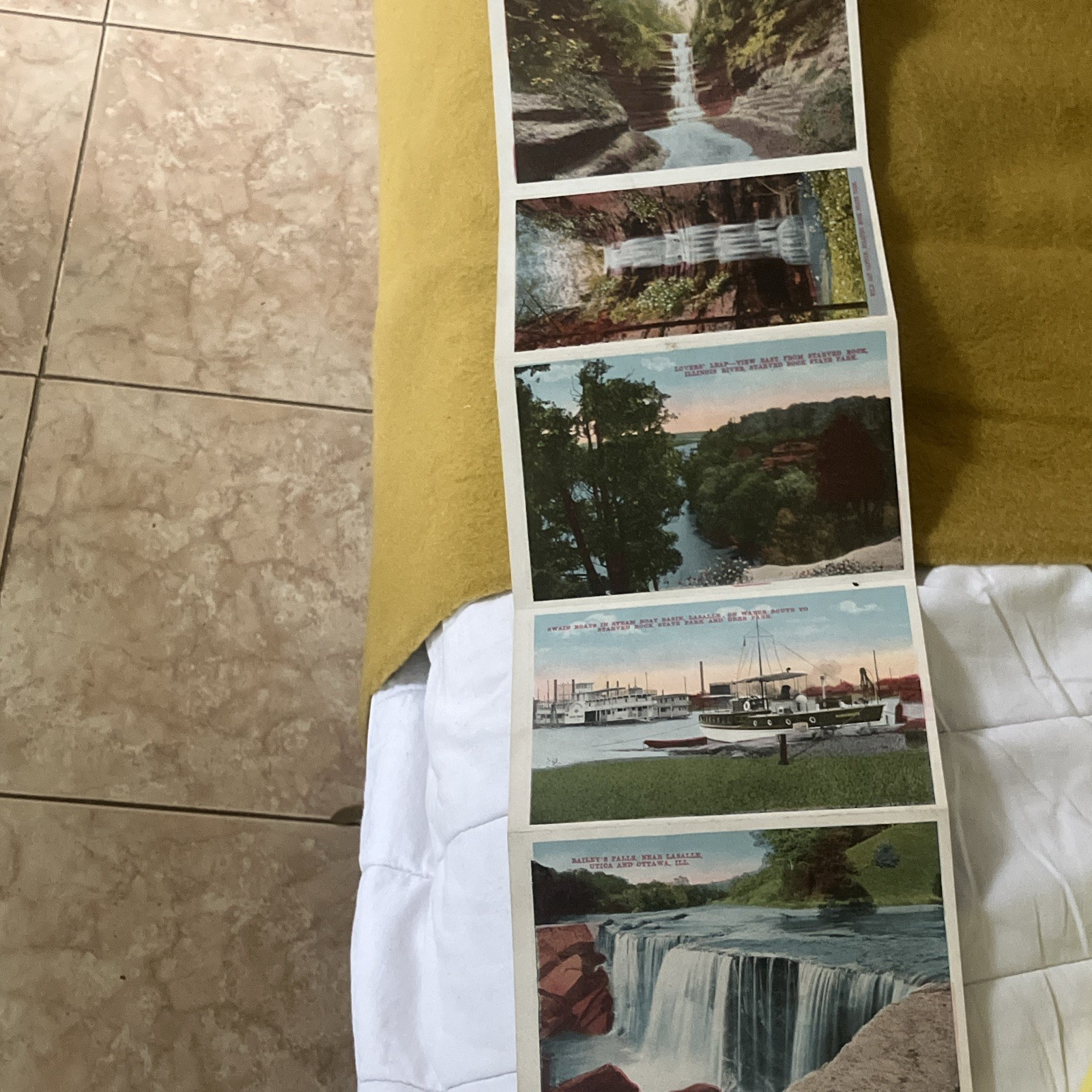 Vintage 30s-40s Fold-Out Souvenir Folder Indian Days at starved Rock 11 set