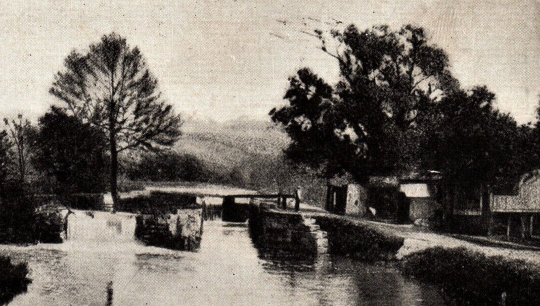 C.1908 JONES LOCKS, CANAL DOVER, OH, TUSCARAWAS COUNTY Postcard P20