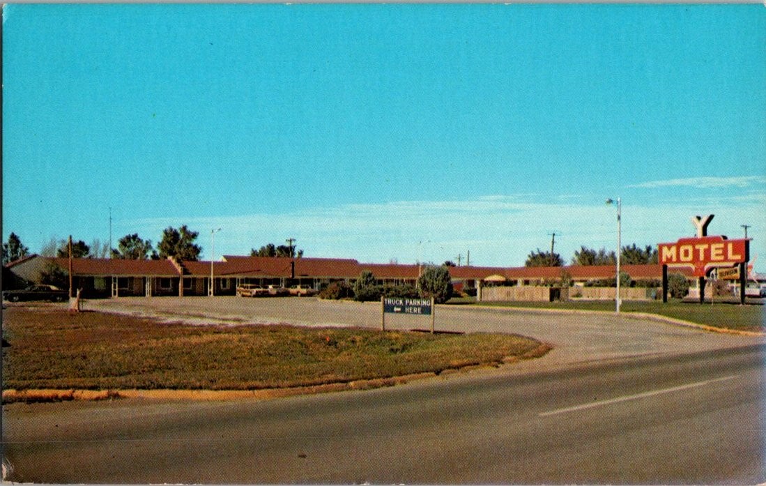 Vintage Y-Motel York Nebraska Postcard McGrew Color Graphics