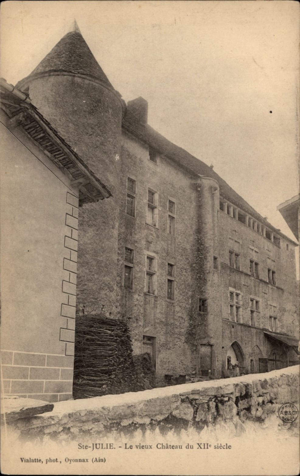 Chateau Ste Julie Oyonnax Ain vintage UDB postcard a910