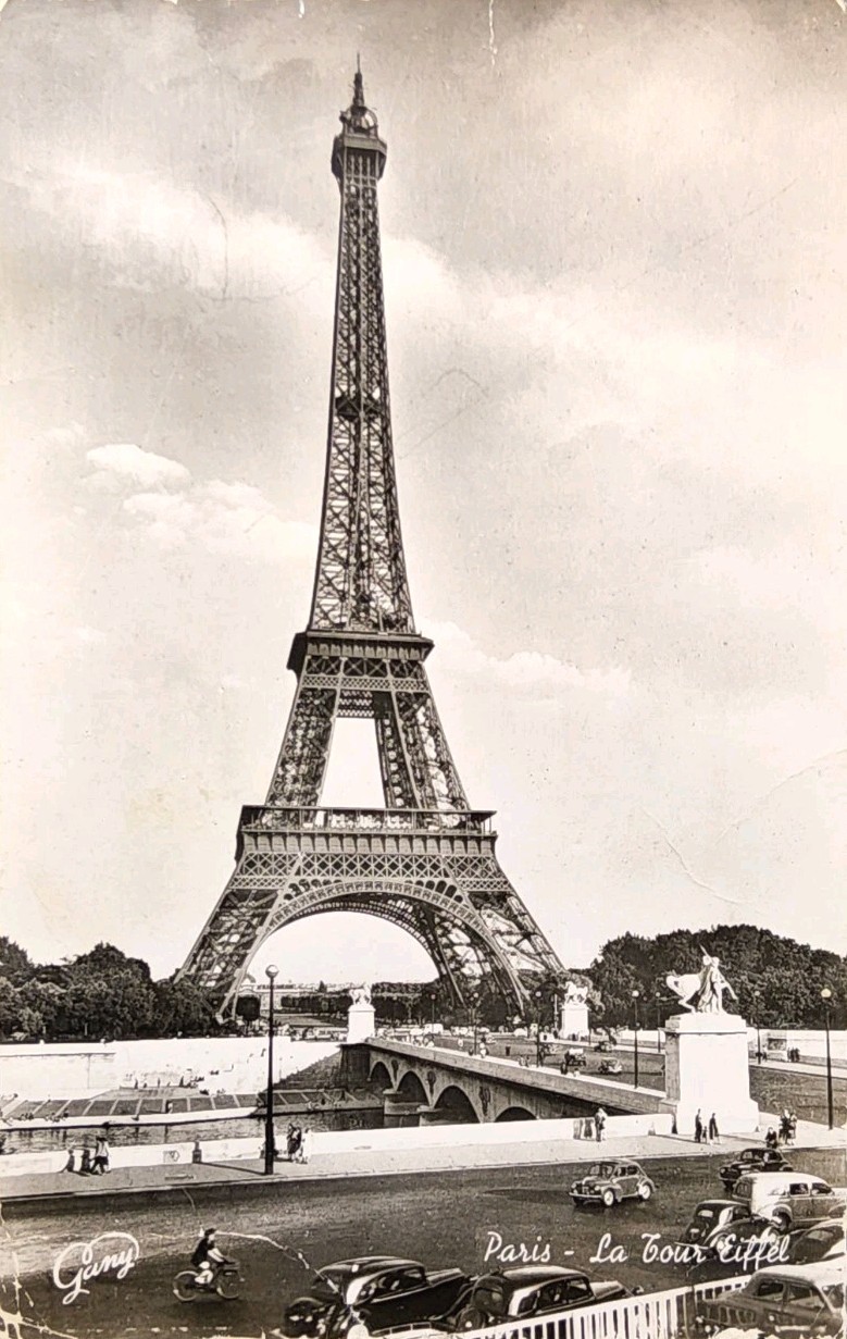 1930’s – 1940’s French Picture Postcard ~ Eiffel Tower ~ Paris, France ~ #-6731