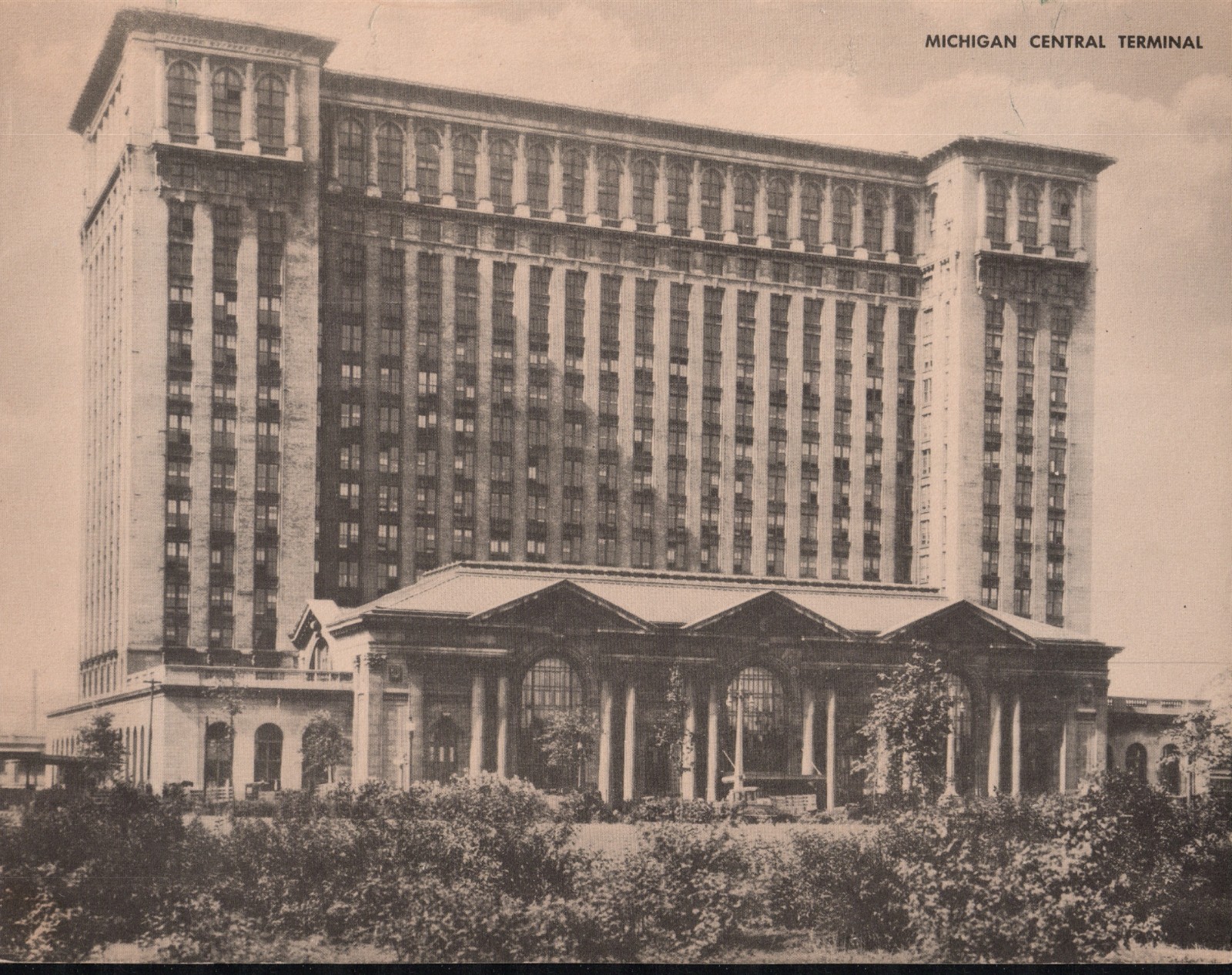Unused Original Jumbo Michigan Central Terminal RR Postcard 9″x7″ Aged