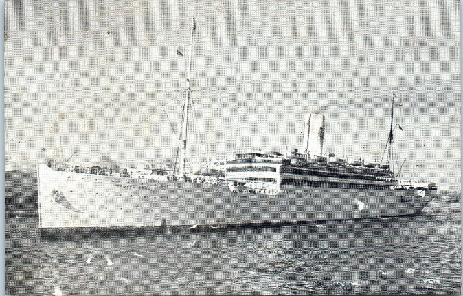 S. S. Drottningholm, Swedish American Line, Gothenburg, Sweden Postcard c1946